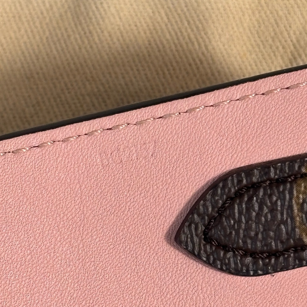 Gorgeous Louis Vuitton Bandouliere Strap Monogram Rose Sold - Picture 9 of 9